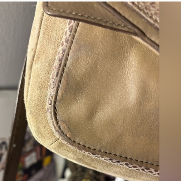 Coach #F33396 Tan Brown Bag - Picture 5 of 16